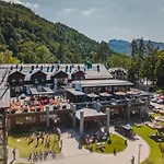 Park & 5*