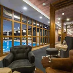 Park & 5*