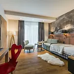 Park & Hotel 5*
